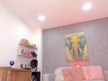 Watch ella_pride1 live