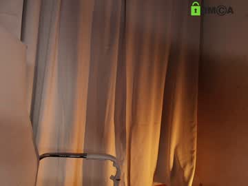 Watch hollyextra live