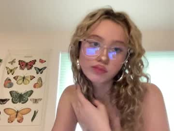 Watch luvvlea live
