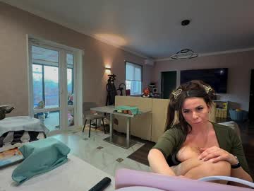 Watch myphoenixx live