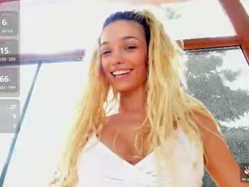 Watch sassyt33n live