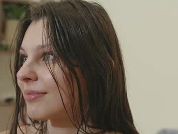 Watch whisper_of_love live